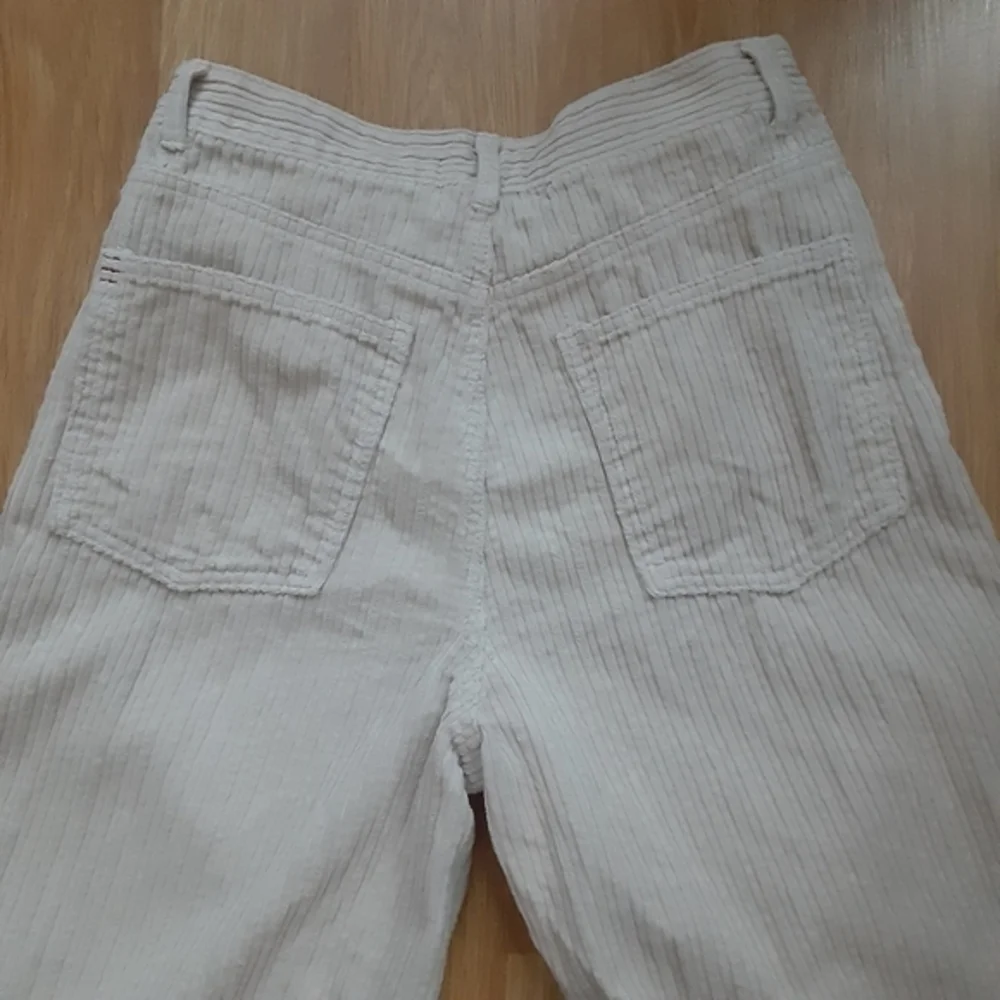 Urban Outfitters,BDG High-rise Baggy corduroy pants,28 - Picture 15 of 16
